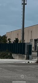 Capannoni industriali 600mq-900mq altezza 10 metri