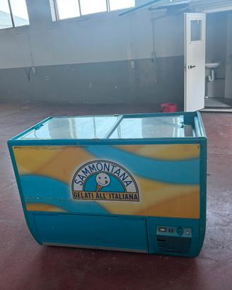 congelatore a pozzetto 700 litri