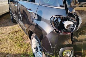 Fiat 500L incidentata