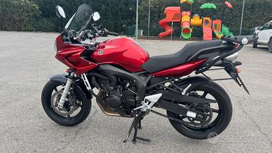 Yamaha Fazer 600