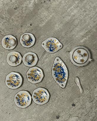 Servizio da bambola in ceramica