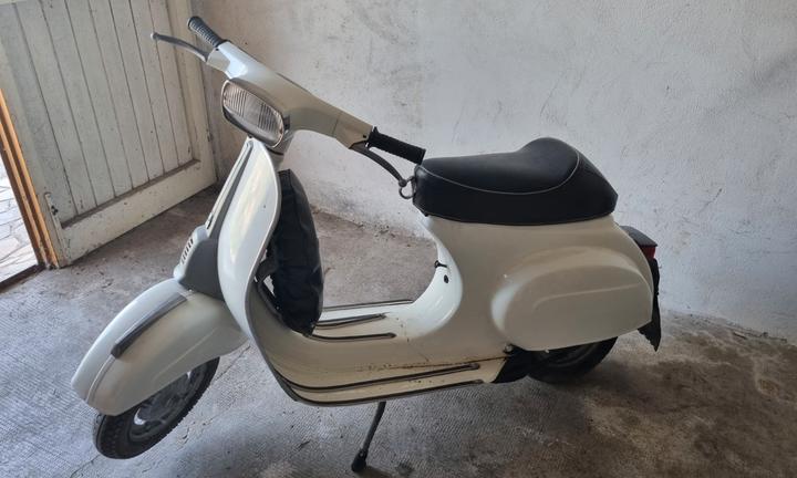 Piaggio Vespa 50 Special (V5B3) - 1972