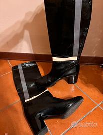 stivali lunghi vernice