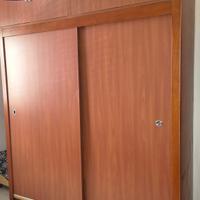 Armadio scorrevole senza mensole