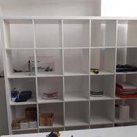 Scaffale squadrettato