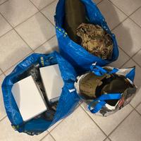 Svuoto cantina articoli militari