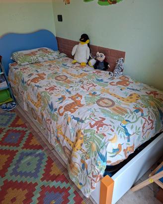 Cameretta bambini con letto contenitore e rmadio