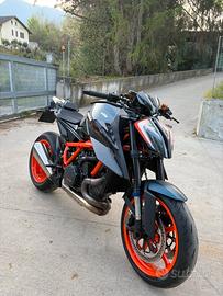Ktm 1290 super duke r evo