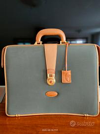 Cartella porta documenti.