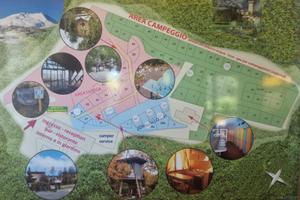 Campeggio con ristorante casette e piscina