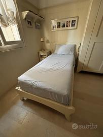 Letto singolo Minacciolo con comodino