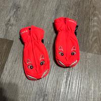 Manopoline guati neve bambina