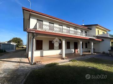 PORZIONE DI BIFAMILIARE A MOGLIANO VENETO