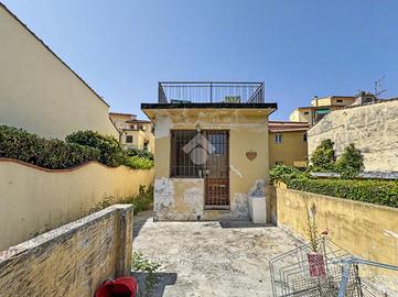 2 LOCALI A PISA