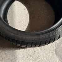 2 pneumatici 245 40 R 20 Pirelli sottozero