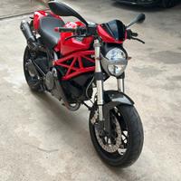 Ducati Monster 696