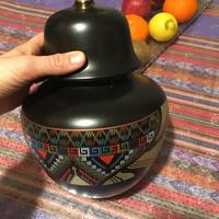 Vaso con disegni etnici