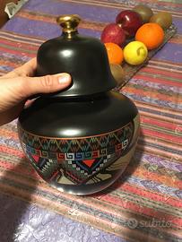 Vaso con disegni etnici