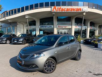Lancia Ypsilon 1.0 firefly hybrid Gold