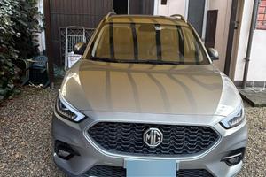 MG ZS Luxury 