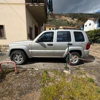 Jeep Cherokee kj liberty 2.5 CRD