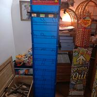 espositore pubblicitaria haribo