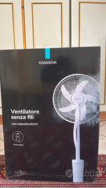 Ventilatore ricaricabile con nebulizzatore.