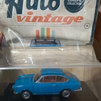 MODELLINO AUTO FIAT 850 COUPE 1965 BLUE DIE CAST 