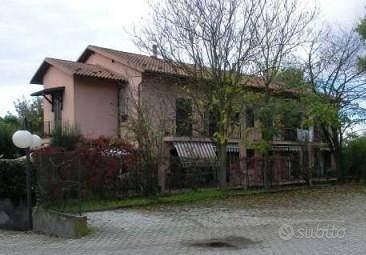 Villa a Schiera a Pocapaglia, 4 locali