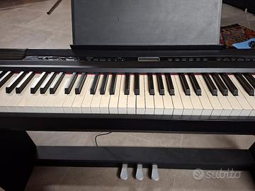 pianoforte echord con mobile e panchina