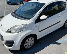 Peugeot 107 1.0 68CV 3p. CAMBIO AUTOMATICO