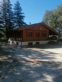 Villa con dépendance,parco 10.000 mq, fotovoltaico