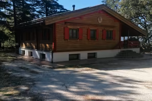Villa con dépendance,parco 10.000 mq, fotovoltaico