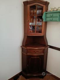 Mobile angolare classico 