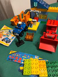 Lego costruzione con macchine