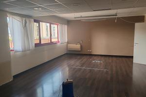 POMEZIA (RM) Via dei Castelli Romani Ufficio A/10