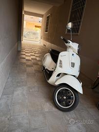 Vespa 300