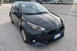 Toyota Yaris Hybrid Active MY22