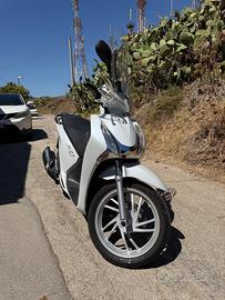 Honda SH 125 ABS – Pari al nuovo 14.000 km