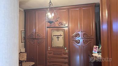 Armadio classico in legno con specchio ce