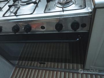 cucina 5 fuochi Bompani 