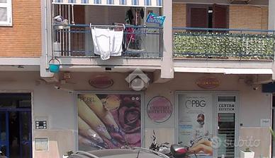 NEGOZIO A MELITO DI NAPOLI