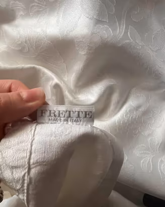 Tovaglia FRETTE 180×180 MAI USATA + 2 Tovaglioli