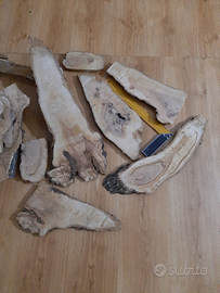 Travetti parquet utensili forme astratte di ulivo