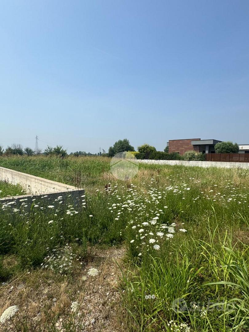 TER. RESIDENZIALE A BRANDICO - Vista 5