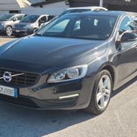 Volvo V60 D2 Geartronic Summum
