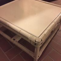 Tavolino quadrato in midollino bianco laccato