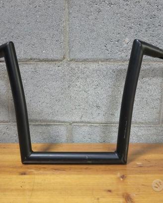 Manubrio aftermarket per Harley Davidson