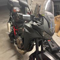 AFRICA TWIN 2022 cambio manuale