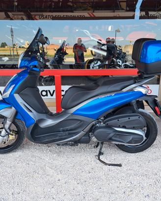 Piaggio Beverly 350